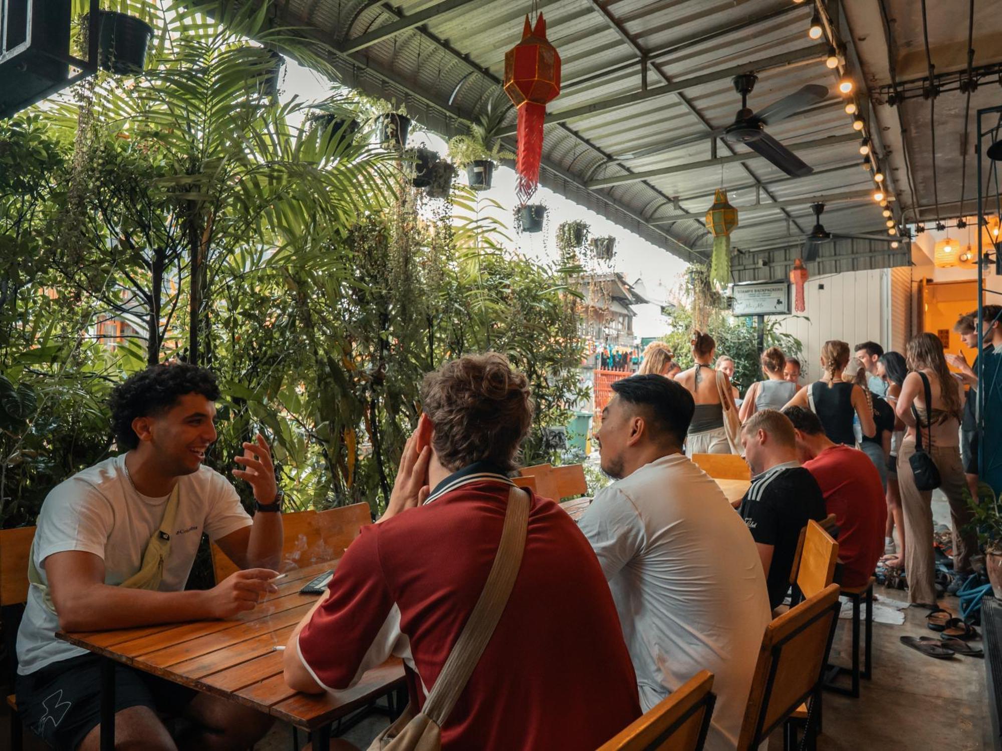 Stamps Backpackers Hostel - Chiang Mai — Photos 1